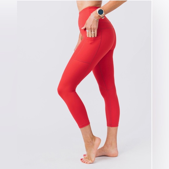 Zyia Active Red Pocket Light n Tight Hi-Rise Capri 20" 4 - Picture 3 of 10